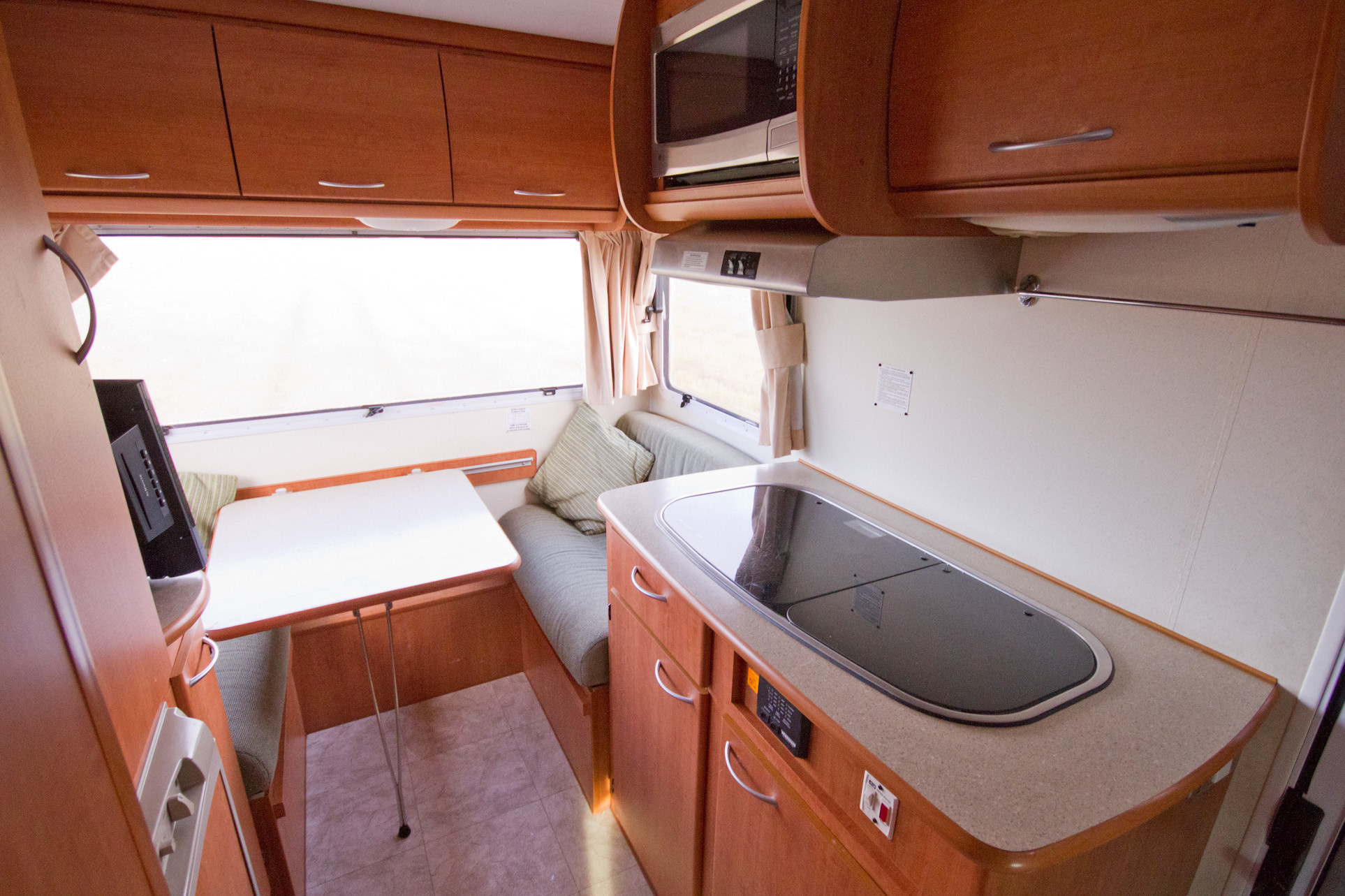 Motorhome Review: Go Cheap Picton Motorhome Review: Go Cheap Picton - Cruisin Motorhome Rentals Australia