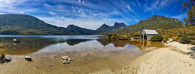 Must Do Day Walks & Treks Around Australia Dove Lake Circuit, Tasmania