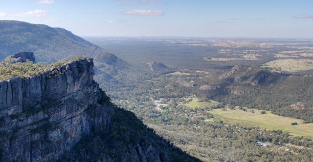 Must Do Day Walks & Treks Around Australia Pinnacle Lookout
