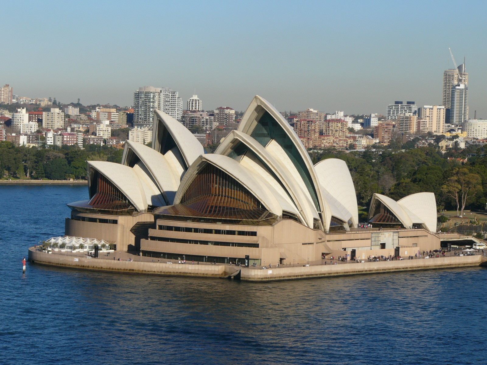 5 Must-Do Activities for Your Short Sydney Escape 5 Must-Do Activities For Your Short Sydney Escape - Cruisin Motorhome Rentals Australia