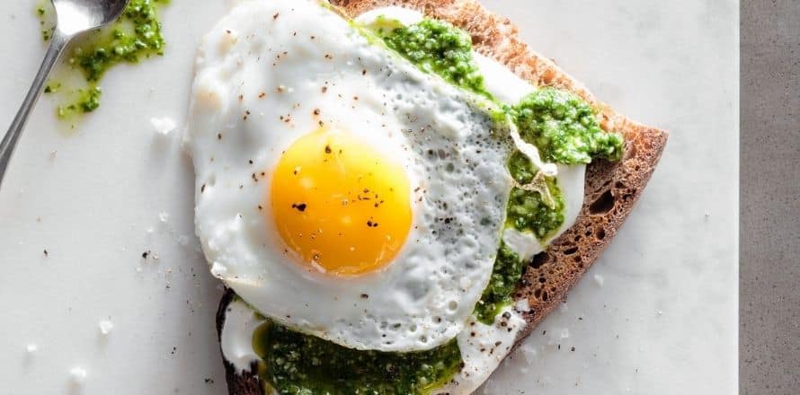 pesto-eggs