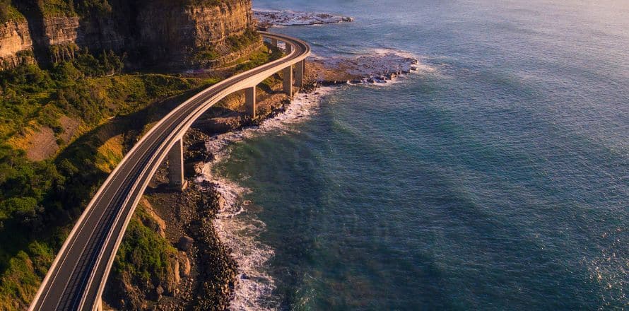he-Grand-Pacific-Drive-and-Sea-Cliff-Bridge