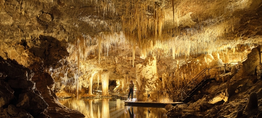 Lake Cave
