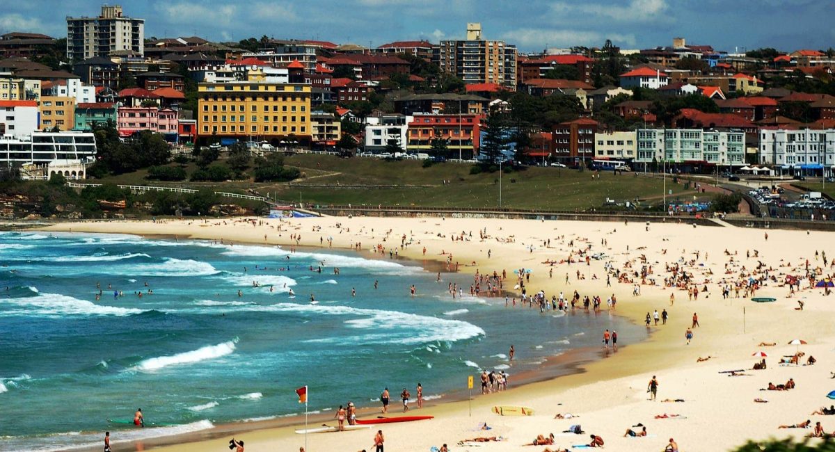 Cruisin Tasmania Motorhomes bondi-beach-587813_1920.jpg